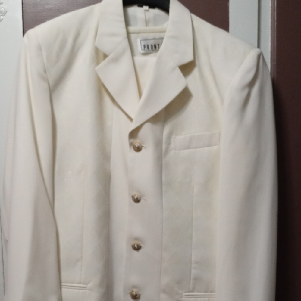 Pronti collection by Phita 3 piece cream white suit with belt. Diamond pattern